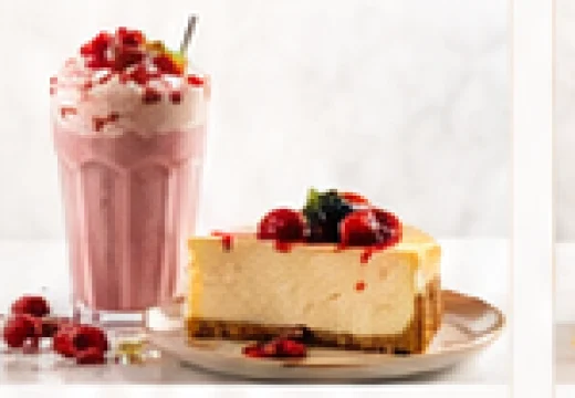 Çilekli Milkshake + Klasik Cheesecake